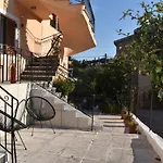 Villa Anna Apartments